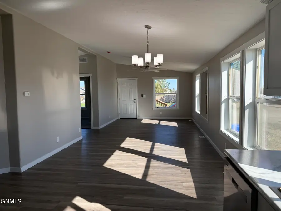 5615 Border Avenue, Williston, ND 58801 - #3