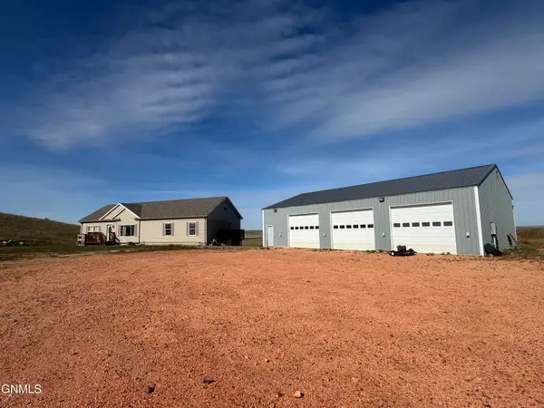 3749 124f Avenue Nw, Watford City, ND 58854