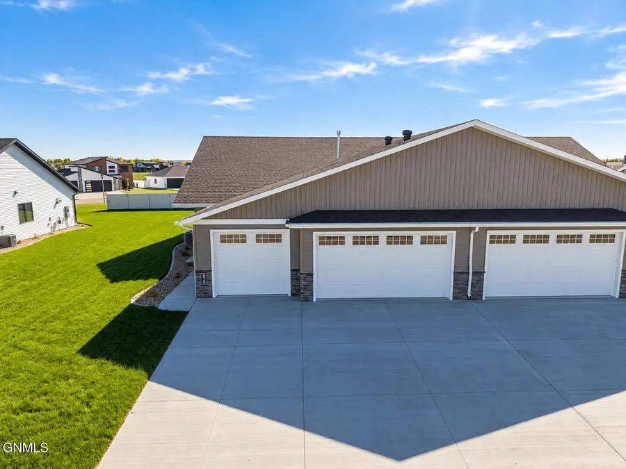 215 Kamrose Drive, Bismarck, ND 58504 - #2