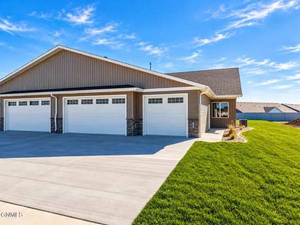 213 Kamrose Drive, Bismarck, ND 58504