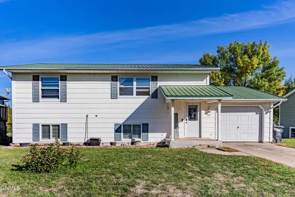 113 Sturgis Loop, Lincoln, ND 58504