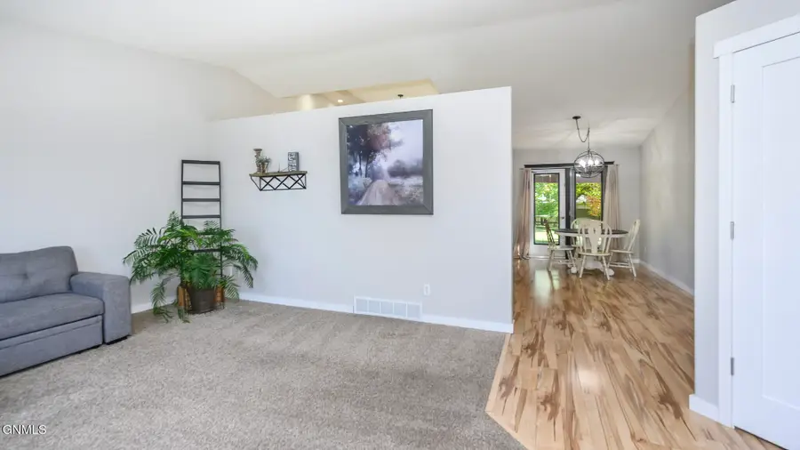 2014 4th Avenue Ne, Beulah, ND 58523 - #3