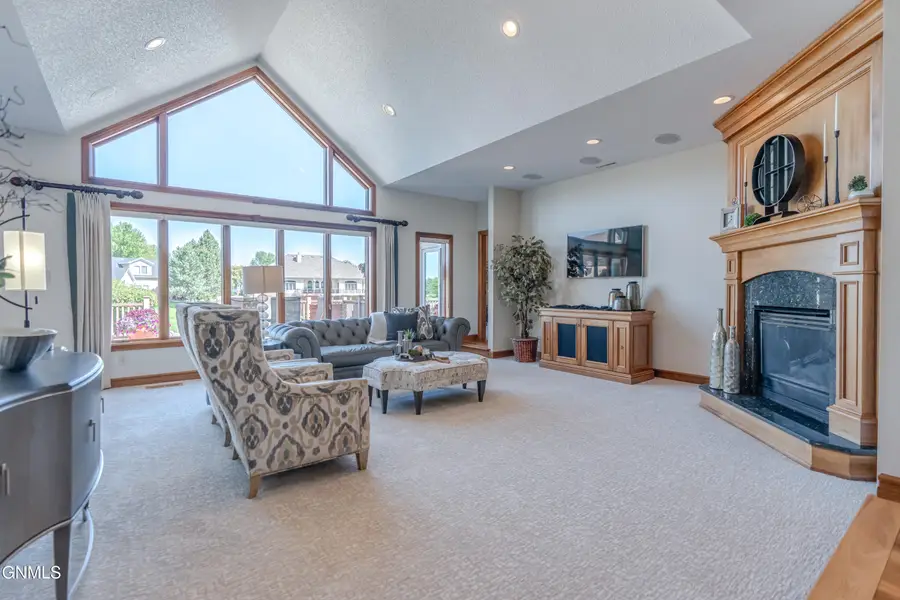 1524 Buccaneer Place, Bismarck, ND 58504 - #3