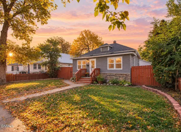 811 4th Street W, Williston, ND 58801