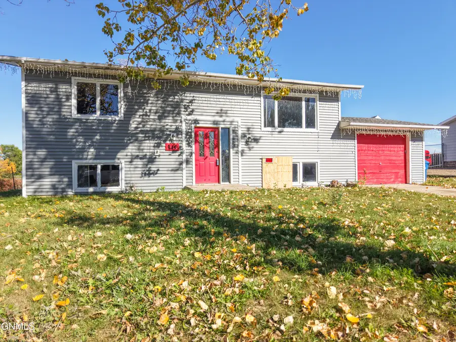 216 Crown Butte Drive, Mandan, ND 58554 - #2