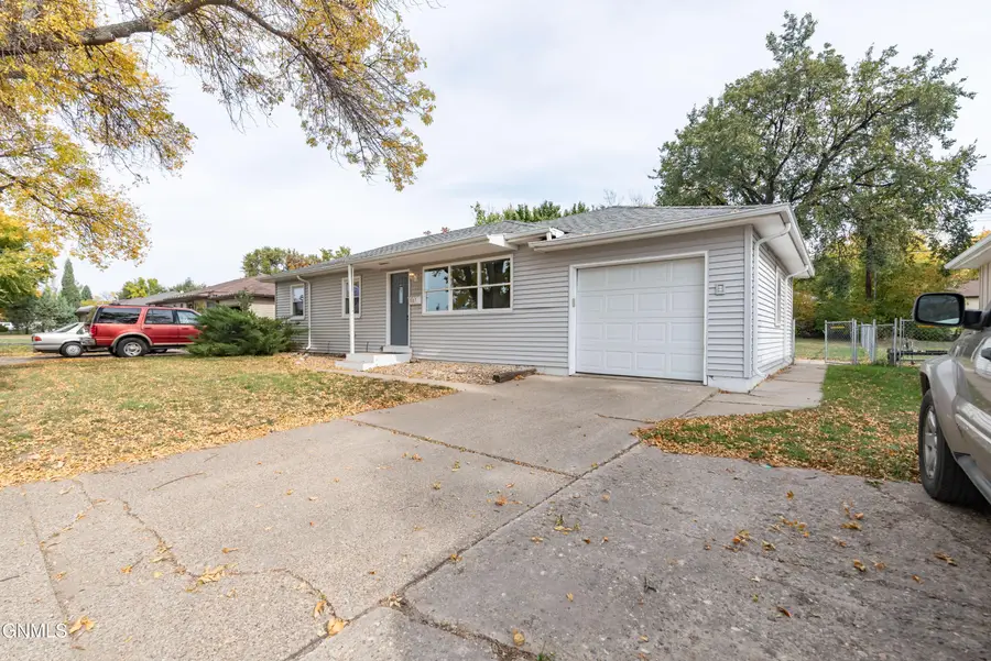 1807 Assumption Drive, Bismarck, ND 58501 - #2