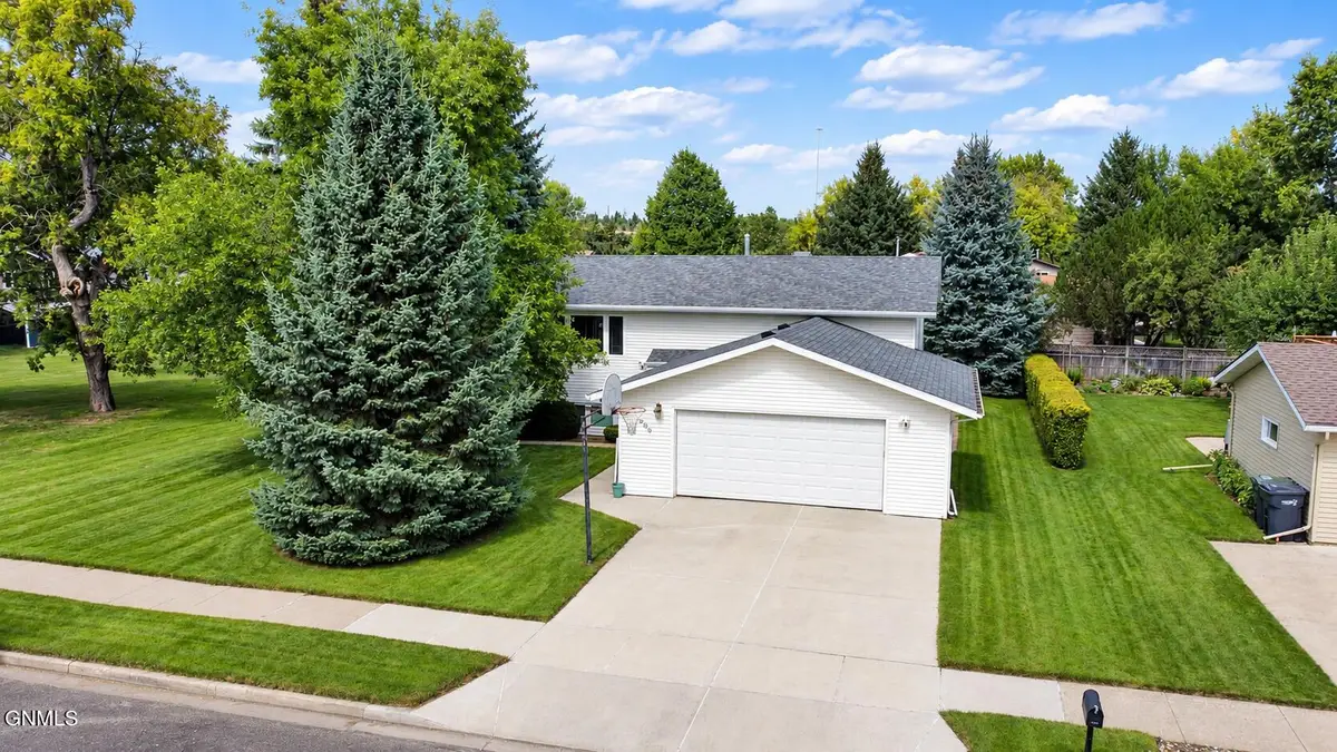 1700 3rd Street Ne, Mandan, ND 58554 - #1