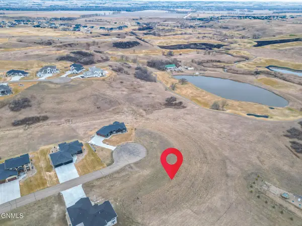 8531 Norman Place, Bismarck, ND 58503