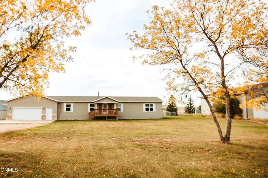 14 Sunrise Estates Road, Watford City, ND 58854 - #2