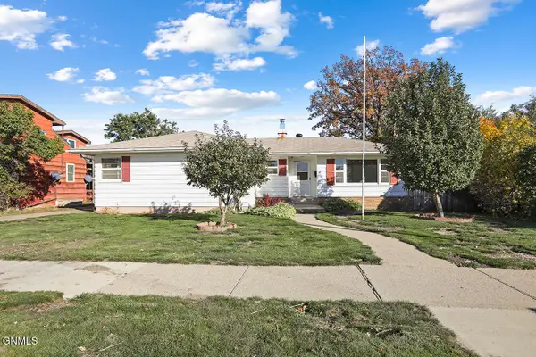 920 3rd Avenue W, Williston, ND 58801