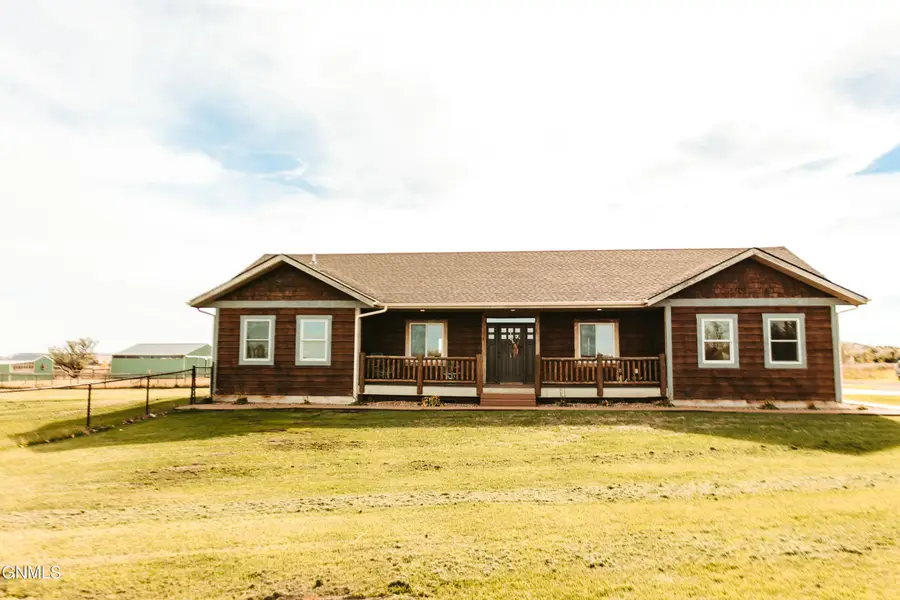 505 17th Avenue Ne, Watford City, ND 58854 - #2