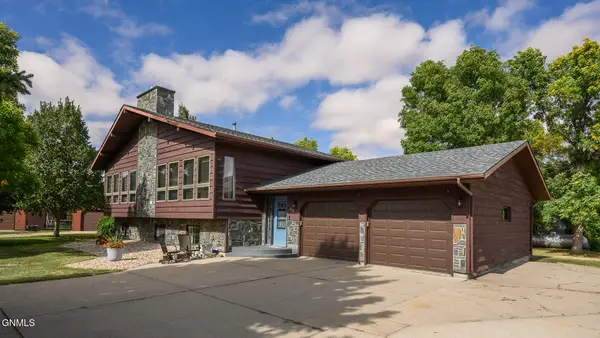 319 5th Avenue Nw, Hazen, ND 58545