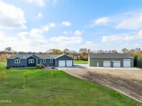 1300 104th Street Se, Minot, ND 58701
