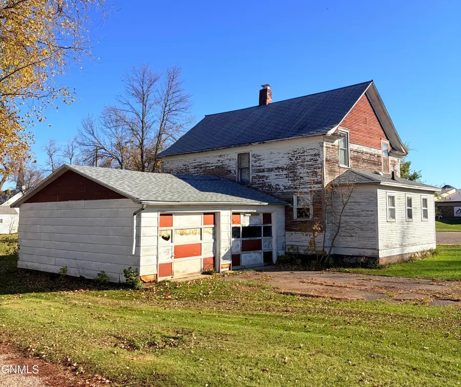200 1st Avenue Ne, Streeter, ND 58483 - #3