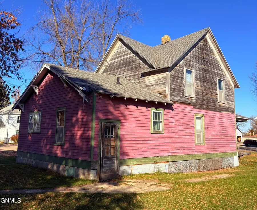 121 Mary Street N, Streeter, ND 58483 - #2