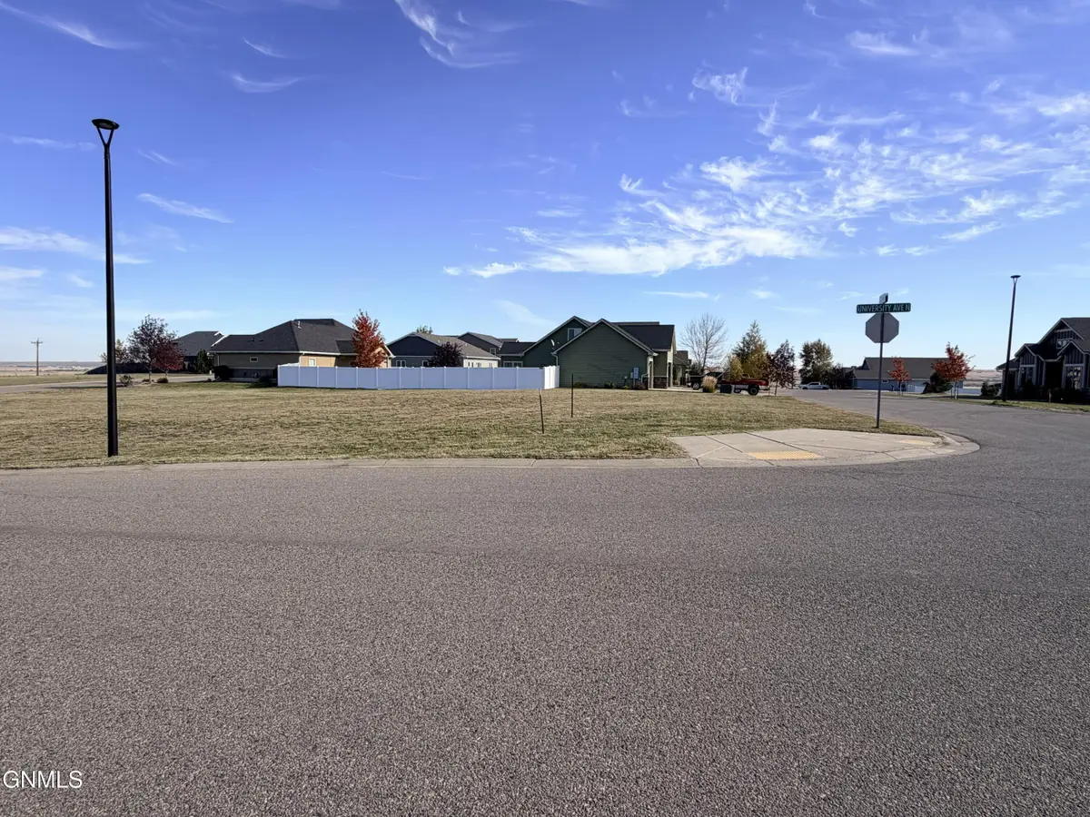 6916 University Avenue N, Williston, ND 58801 - #1