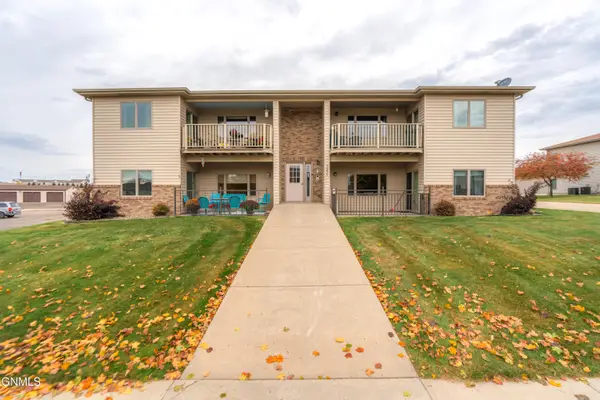 3554 N 19th Street N #2, Bismarck, ND 58503