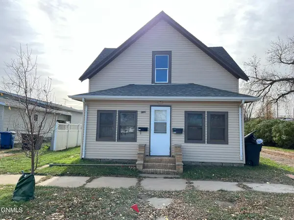 134 Broadway Street E, Dickinson, ND 58601