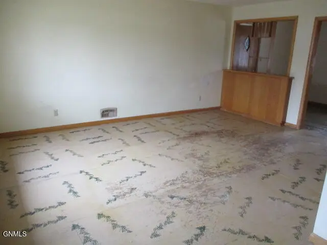 2111 E East E, Bismarck, ND 58501 - #2