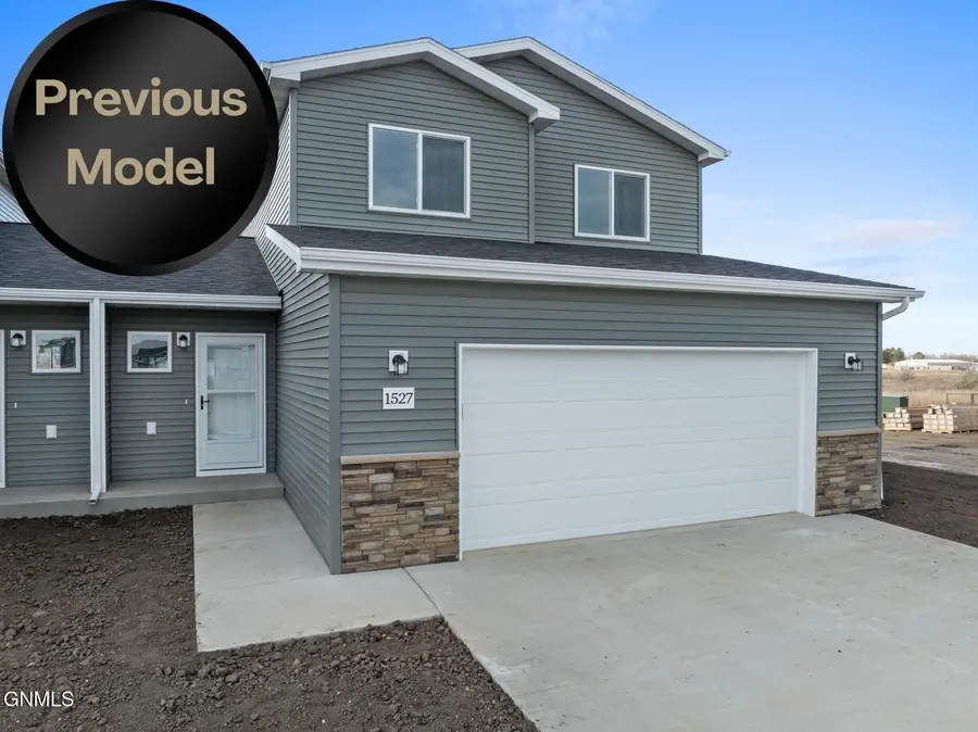 1560 47th Loop Se, Minot, ND 58701 - #2