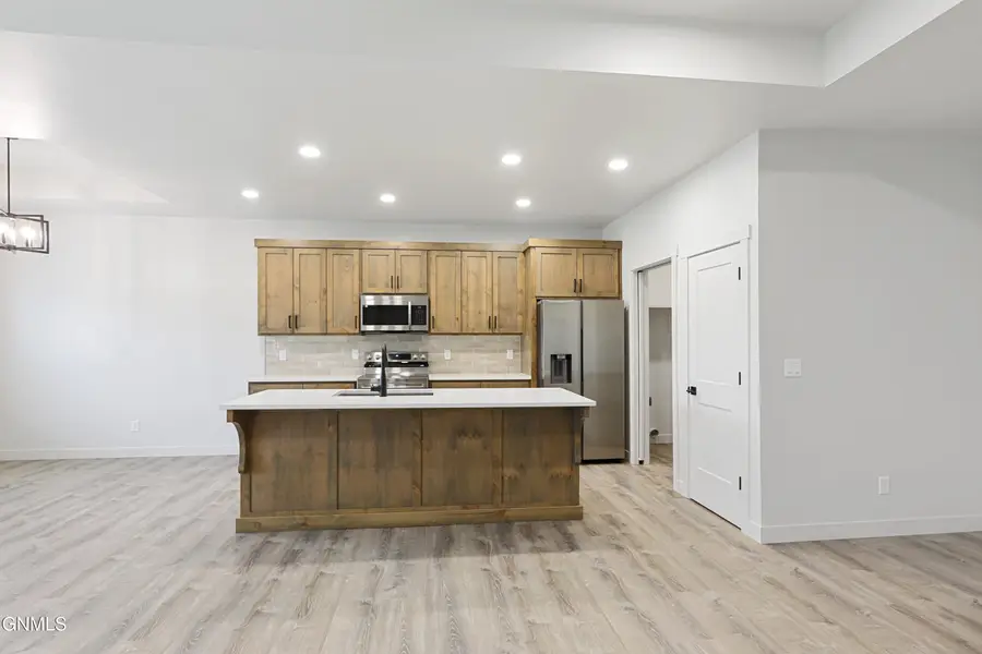 3308 34th Street W, Williston, ND 58801 - #3