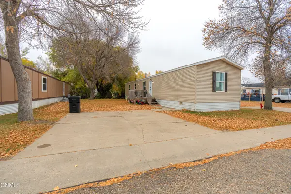 2500 Centennial Road #82, Bismarck, ND 58503
