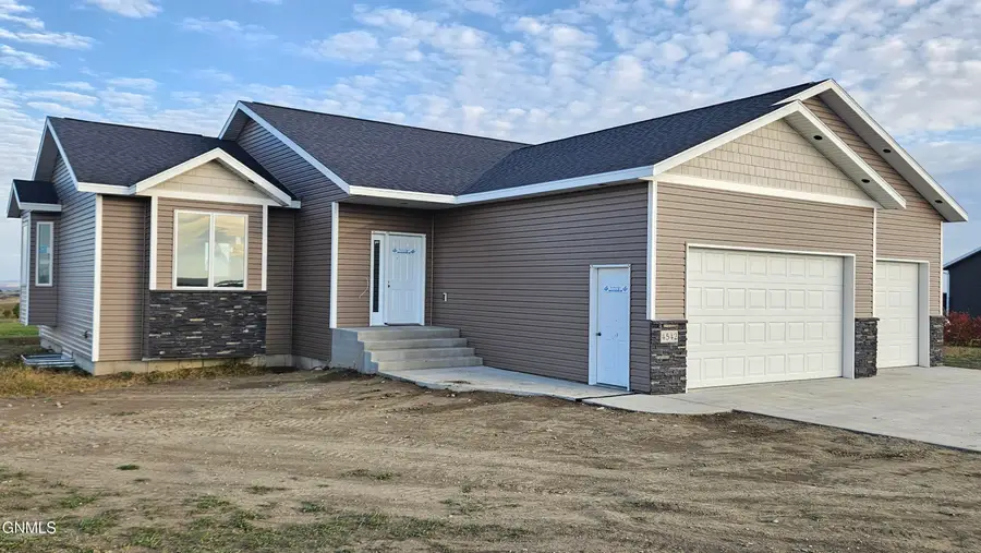 4542 Trailblazer Loop, Mandan, ND 58554 - #2