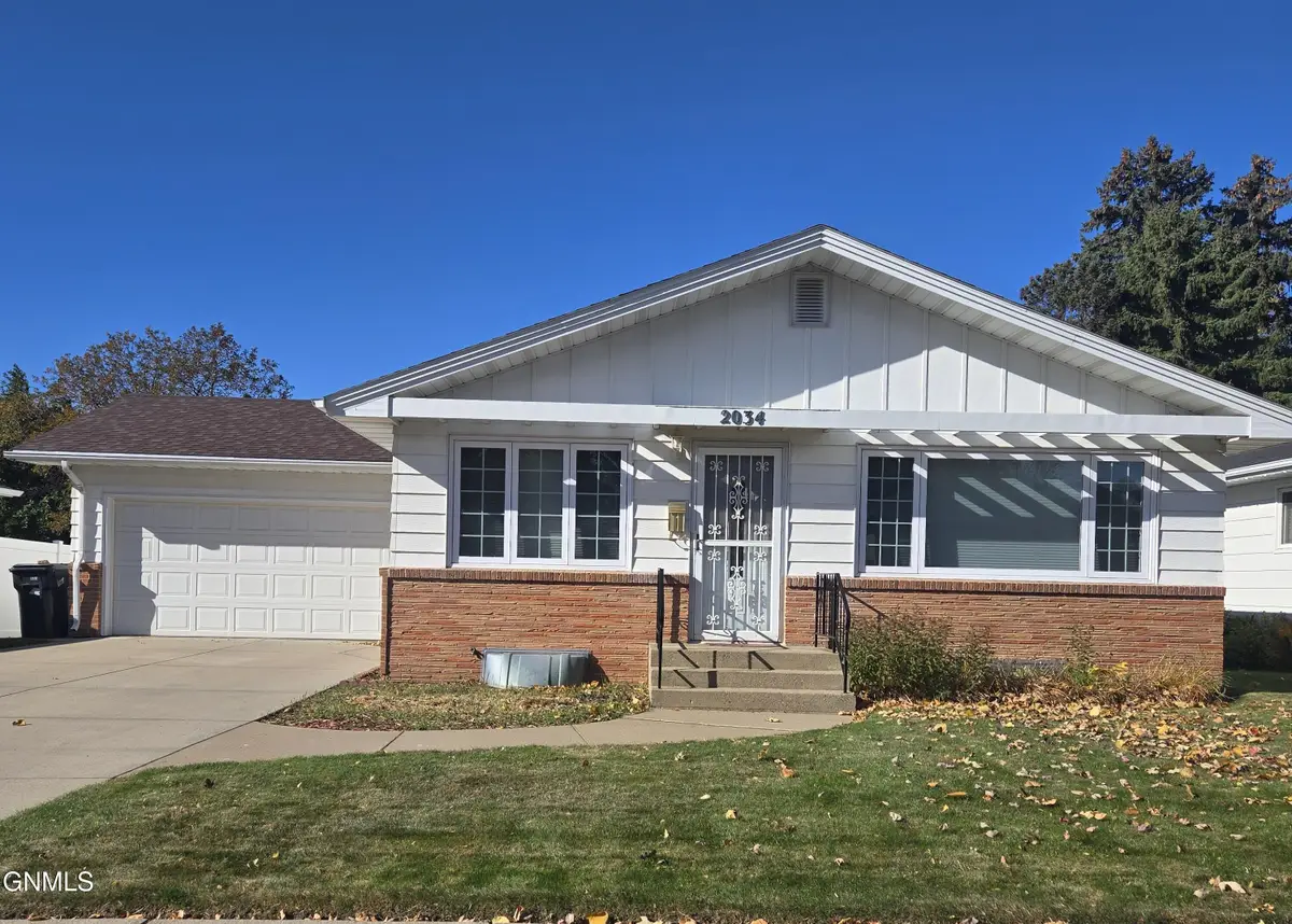 2034 2nd Street N, Bismarck, ND 58501 - #1