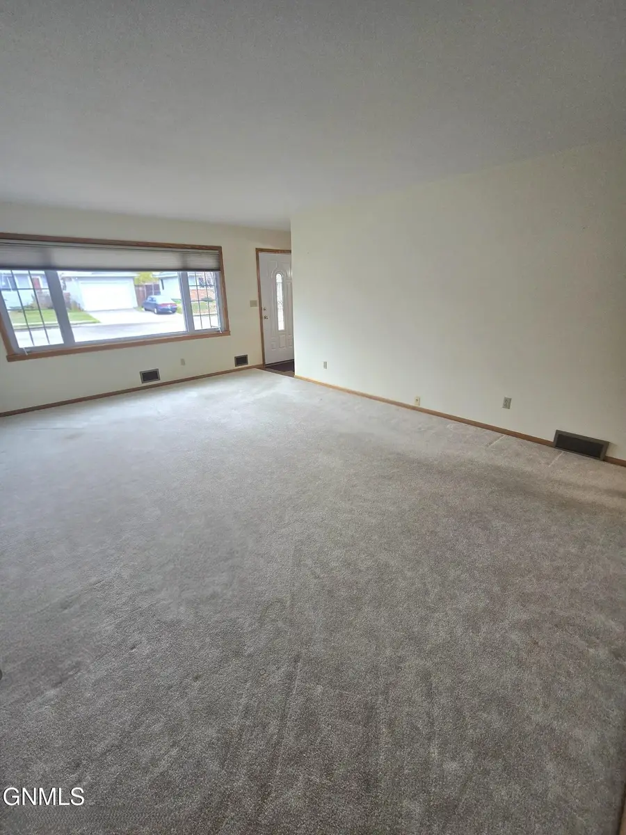 2034 2nd Street N, Bismarck, ND 58501 - #3