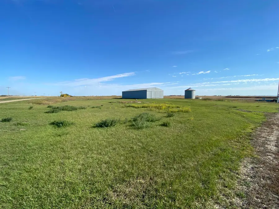 8296 109th St, Flaxton, ND 58737 - Image #2