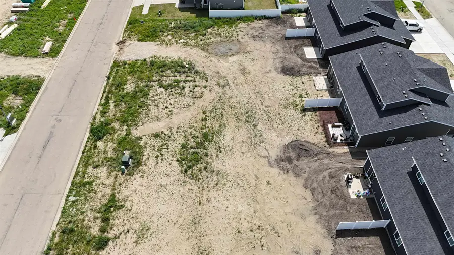 2409/2413 Landmark Dr NW, Minot, ND 58703 - Image #2