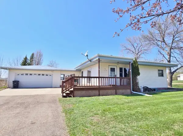 815 2nd Ave NW, Kenmare, ND 58746