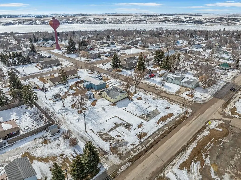404 6TH ST NE, Kenmare, ND 58746 - #1