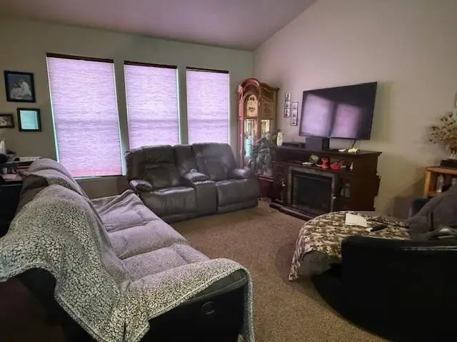 38 Mulberry Loop, Minot, ND 58703 - #3