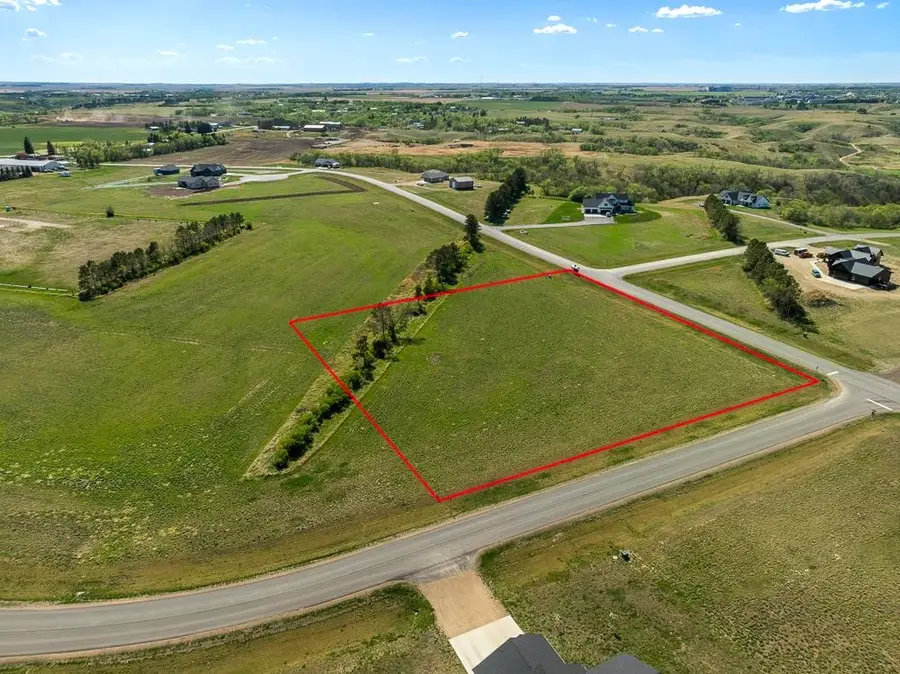 2320 43rd Ave SE, Minot, ND 58701 - Image #3