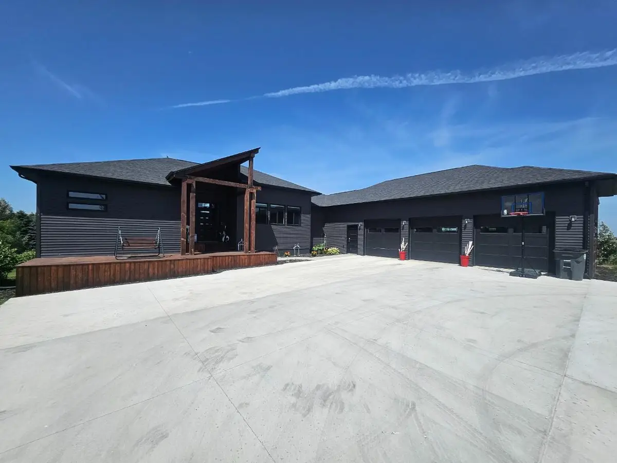 1007 5th St. SE, Rugby, ND 58368 - Image #1