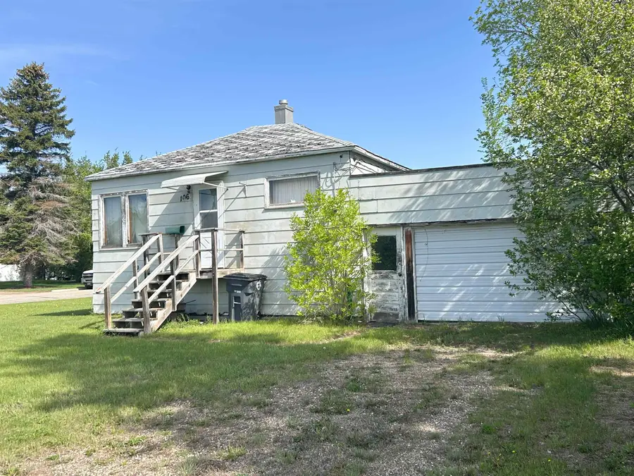 106 NW 5th St, Mohall, ND 58761 - Image #2