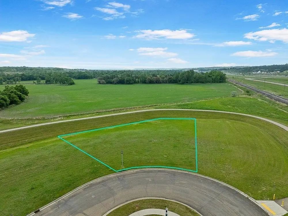 349 Riverwood Dr, Burlington, ND 58722 - Image #1