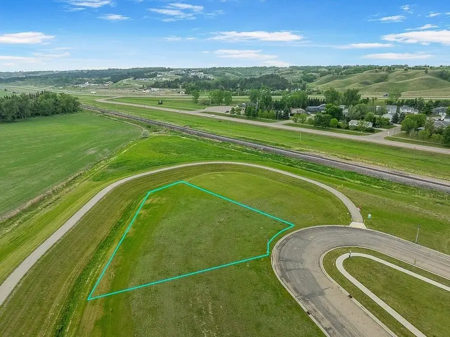 349 Riverwood Dr, Burlington, ND 58722 - Image #3