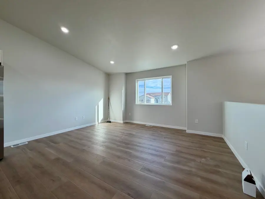 336 7th Ave. SW, Surrey, ND 58785 - Image #3