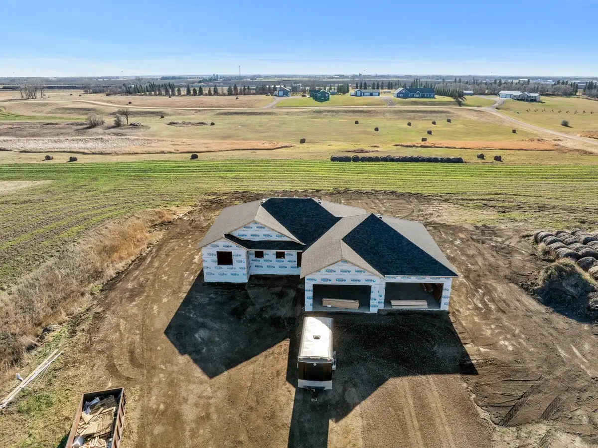 8400 10TH AVE NE, Minot, ND 58703 - Image #1