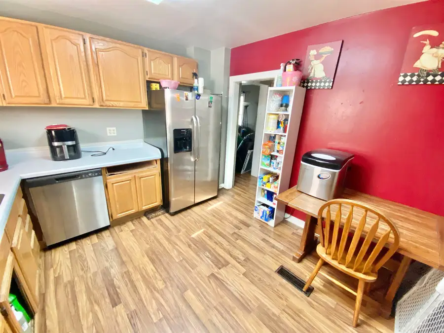 14 6th Avenue NE, Minot, ND 58703-2416 - Image #2