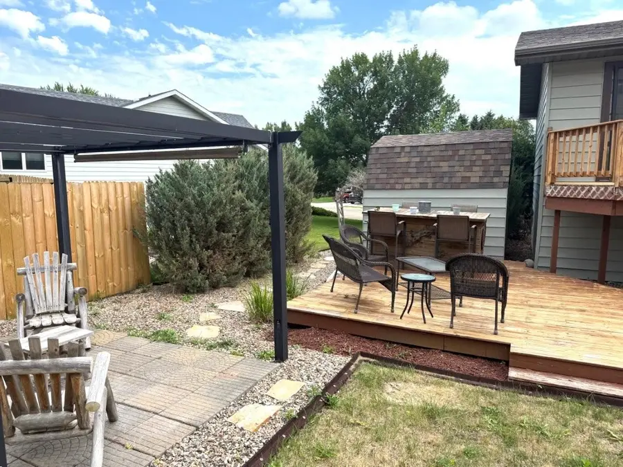 2544 10th Ave NW, Minot, ND 58703 - Image #3