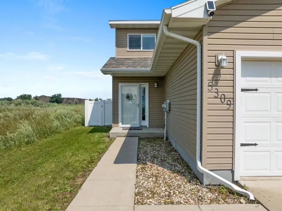 5309 15th Ave SE, Minot, ND 58701 - Image #2