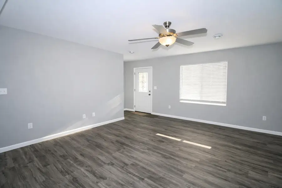 2613 Granite Drive NW, Minot, ND 58703 - Image #2