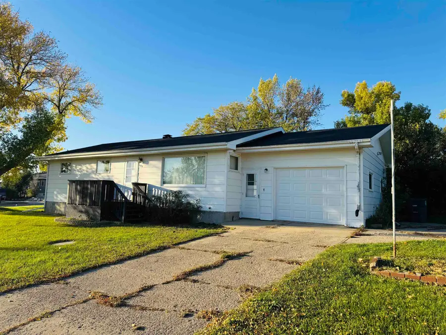 405 2nd St, Kenmare, ND 58746 - Image #3