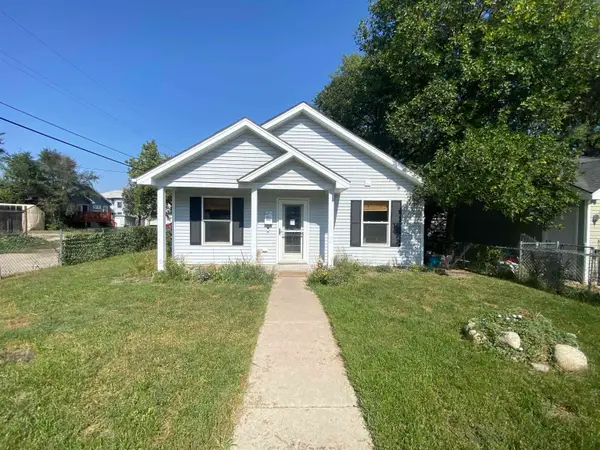 1015 5th Ave SE, Minot, ND 58701