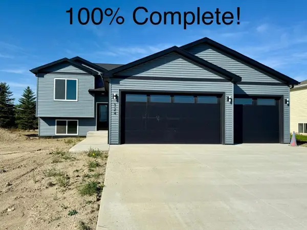 324 7th Ave. SW, Surrey, ND 58785