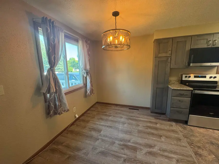412 Valley Ave, Burlington, ND 58722 - Image #2