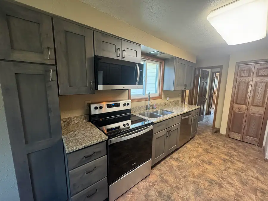 412 Valley Ave, Burlington, ND 58722 - Image #3